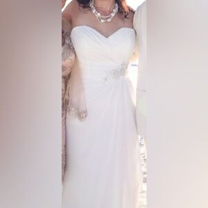 Wedding Dress giving a gorgeous shape